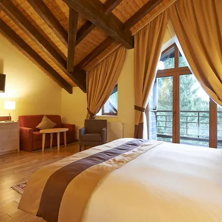 Ana Bradul Hotel